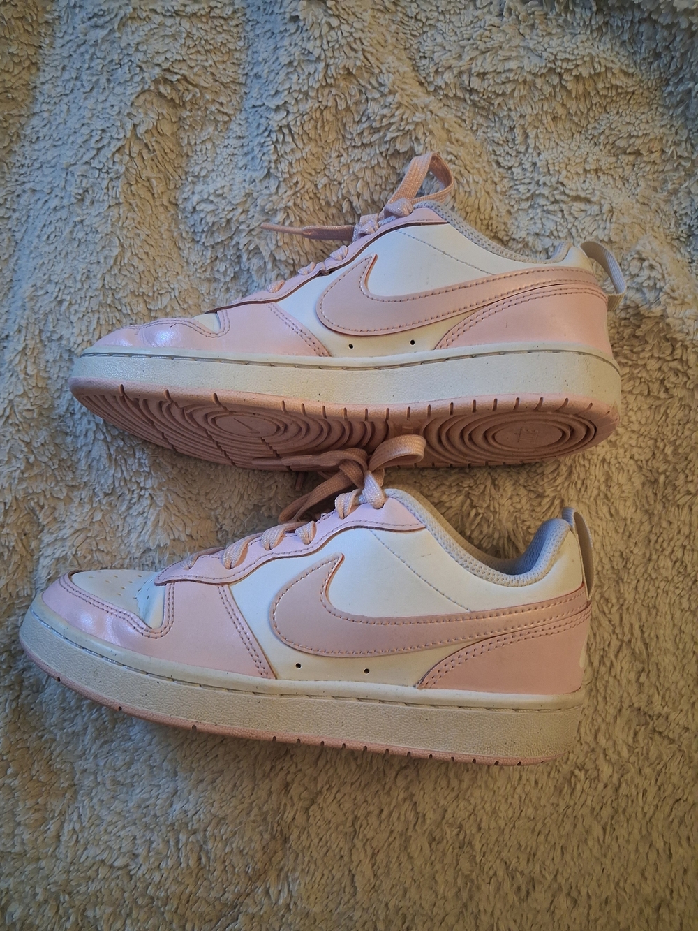 Nike Girls Pink & White Low-Top Sneakers